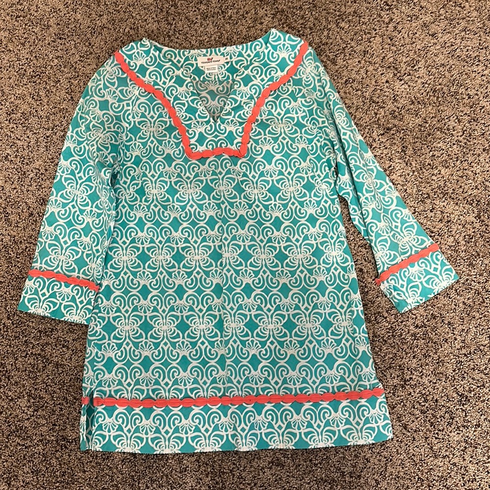 Vineyard Vines top